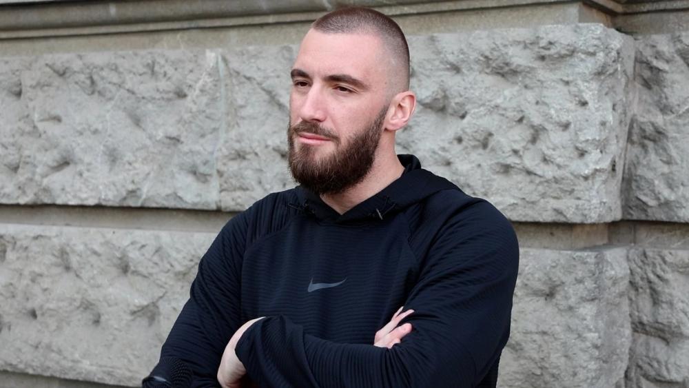 Mensur Ajdarpašić izbačen iz rijalitija, oglasio se i otkrio kako se oseća
