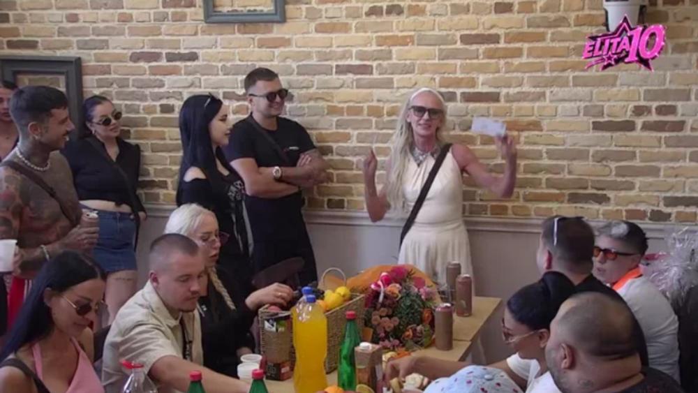Bebi Dol obeležila 64. rođendan u Eliti: Dirljivo pismo drugarice rasplakalo slavljenicu pred svima!