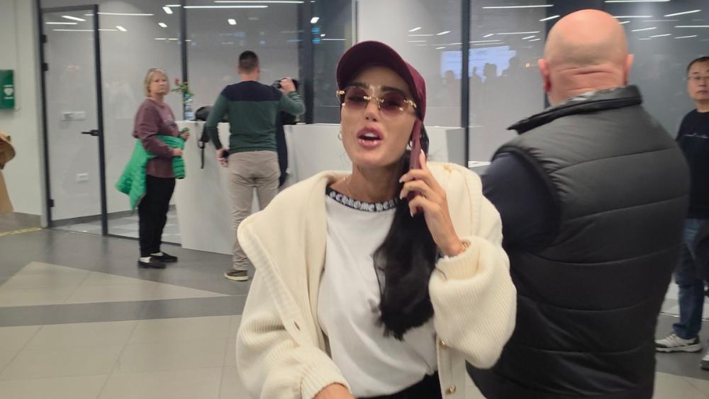 PAPARACO Posle pet godina se pojavila u javnosti, a sad smo Anu Korać primetili i na aerodromu