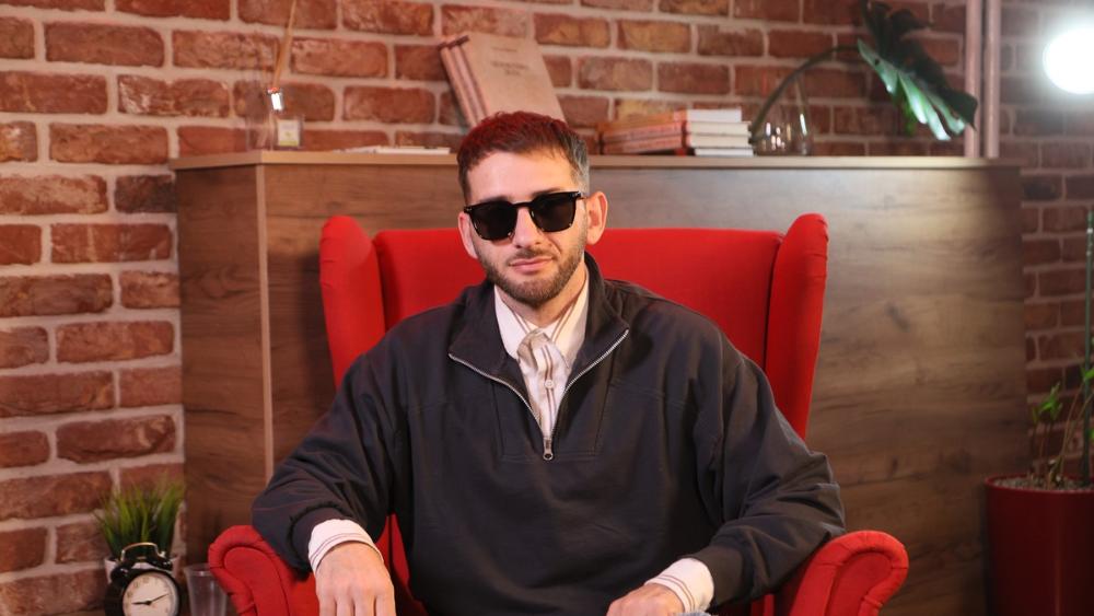 "REKLA SAM DA JE SAVO GEJ, NIKAD NISMO BILI ZAJEDNO!" Pevačica rekla sve što joj je na duši
