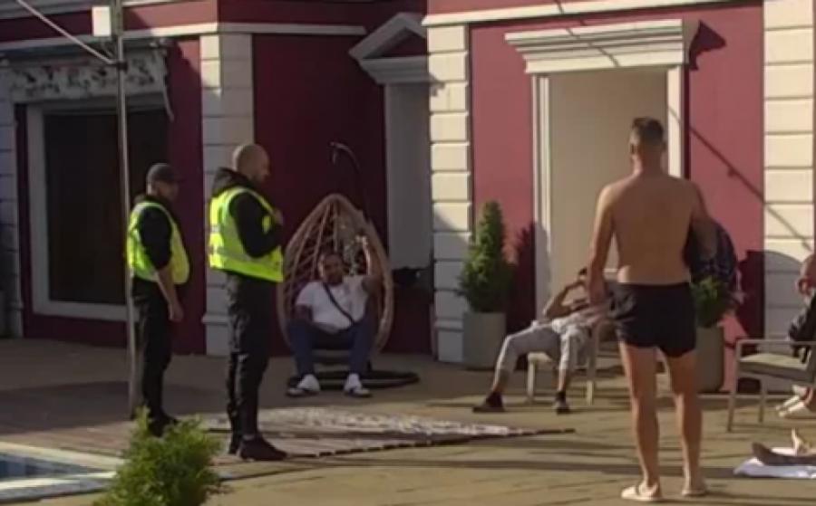 Obezbeđenje opkolilo Marka Osmakčića