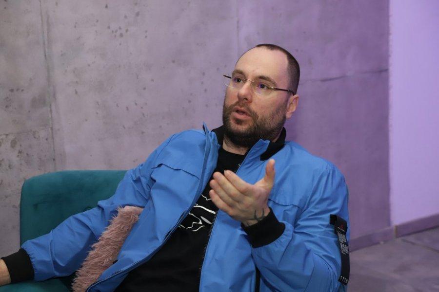 ZVEZDAN SLAVNIĆ NE RAZGOVARA SA OCEM - ISPLIVALI SVI DETALJI DRAME! Ovo se dugo držalo u strogoj tajnosti, Moka obelodanio sve!