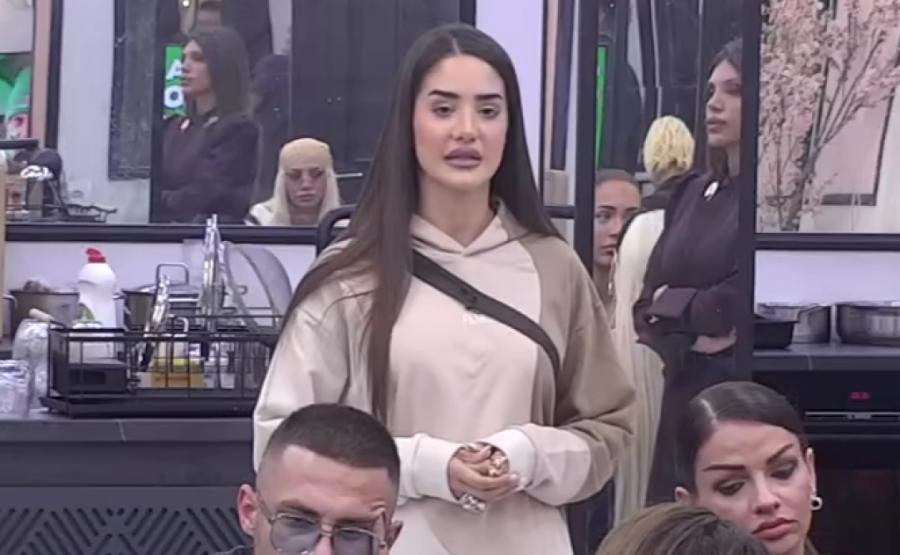 PRVI SNIMAK ANĐELE ĐURIČIĆ NAKON POVRATKA U ELITU 10: Posle HITNE INTERVENCIJE donela zvaničnu ODLUKU, saopšteno sve uživo u programu!