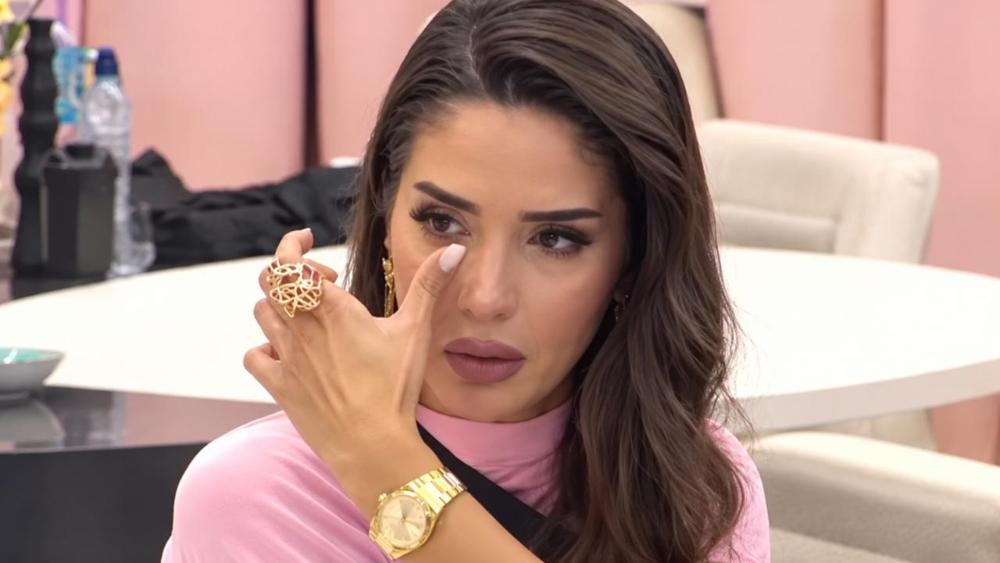 Anđela Đuričić hitno izvedena iz "Elite 10"! Završila u bolnici - ovo su detalji