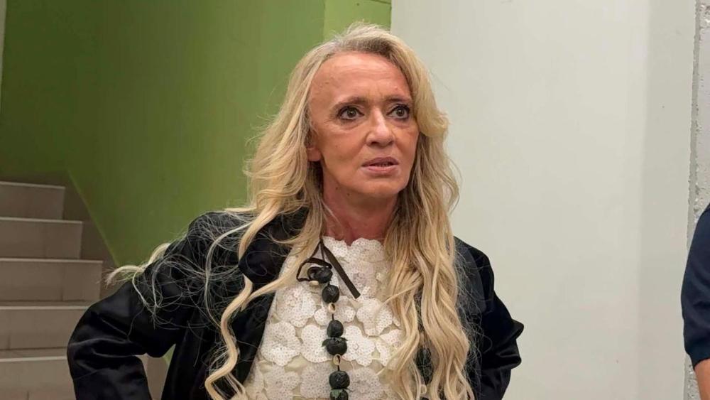 Nakon iznetih tvrdnji da živi u garaži, otkriveno gde je zaista dom čuvene Bebi Dol: U samo godinu dana doživela je 3 tragedije