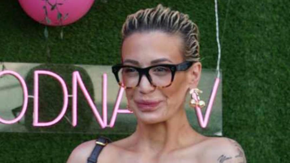 Sedma operacija nosa: Dušica Jakovljević pokazala proces oporavka, oblepljena je flasterima - Sve drže