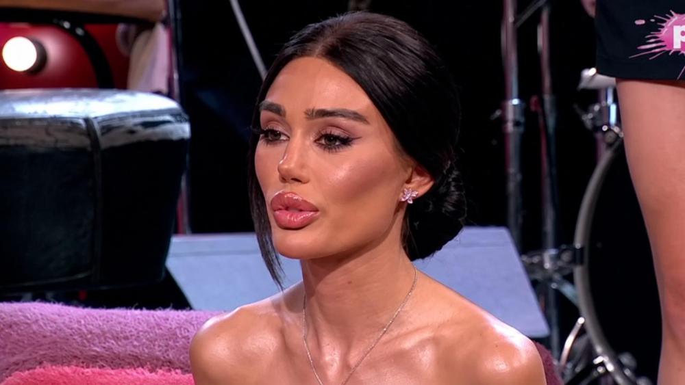 Pet godina je nije bilo na "Pinku", a sada je sve priznala! Ana Korać otkrila mračnu stranu lepote: "Grešila sam, sve sam izvadila"