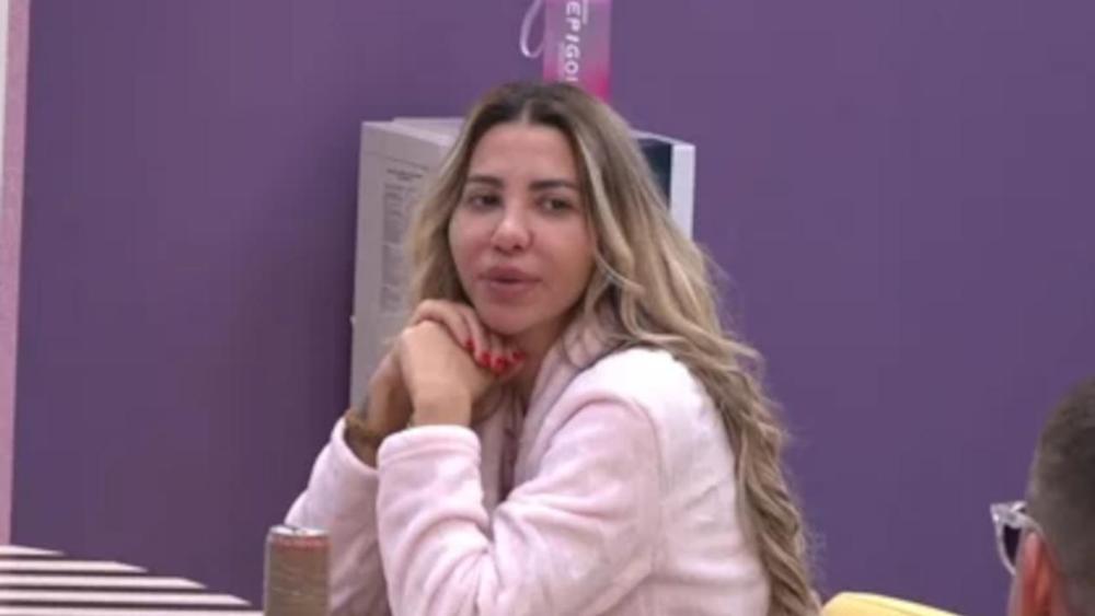 Izgubila boju u licu kad je čula šta je Filip rekao za Anđelu: Aneli je danas najteže, od ljubomore gori
