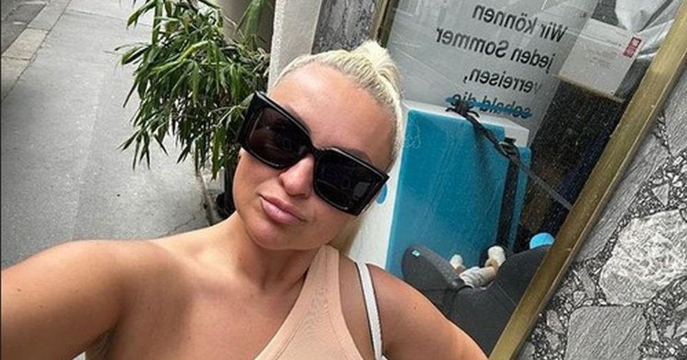 Verena "kraljica bakšiša": Skupoceni dijamant zasijao na njenoj ruci! Pevačica ranije bila u vezi sa ženom