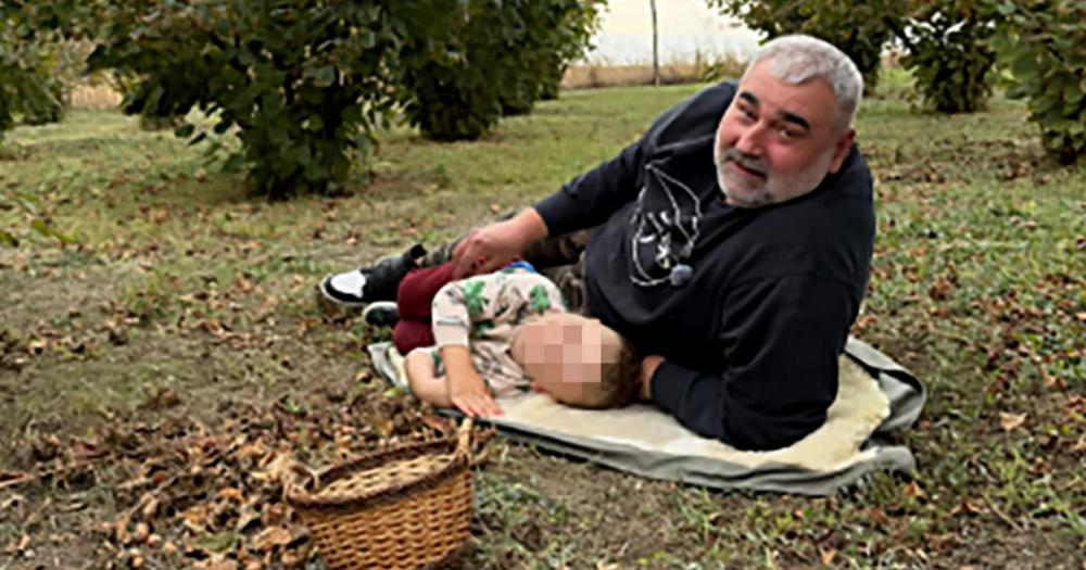 Miki Đuričić pokazao imanje u Kupinovu: Uživa u jesenjim danima sa sinom, a prizor iz voćnjaka raznežio sve