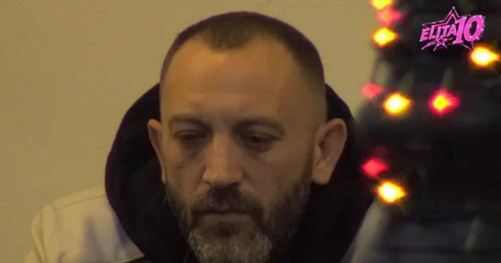"Ona je ponosna veruj mi" Uroš se žali da je iskorišćen nakon poljupca sa Stojinim sinom koji ga sad izbegava